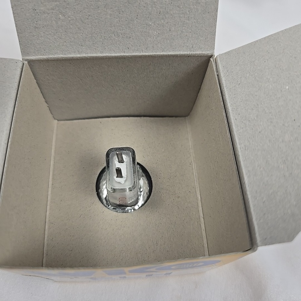Lot of‎ 2 - Wiko ELH 120V 300W Projector Bulbs (5860) - Picture 5 of 6